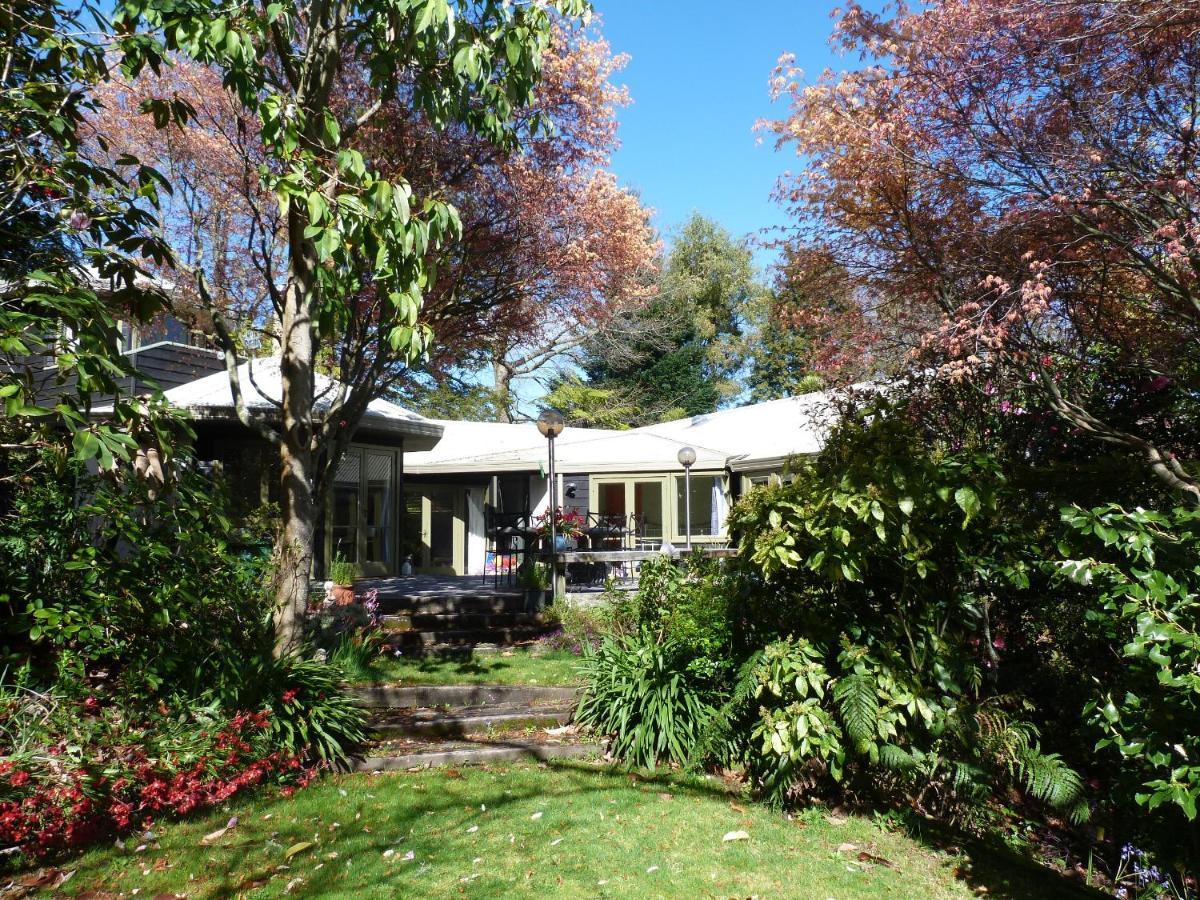 Fred&Donz Bed And Breakfast Taupo Dış mekan fotoğraf